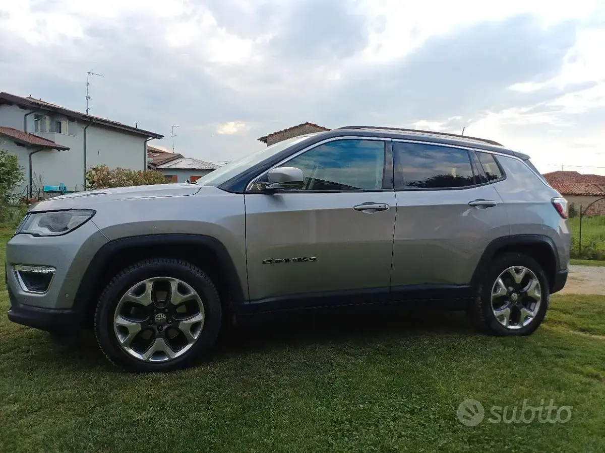 Usata Jeep Compass Limited 140 CV (102 kW) 2018 Grigio SUV