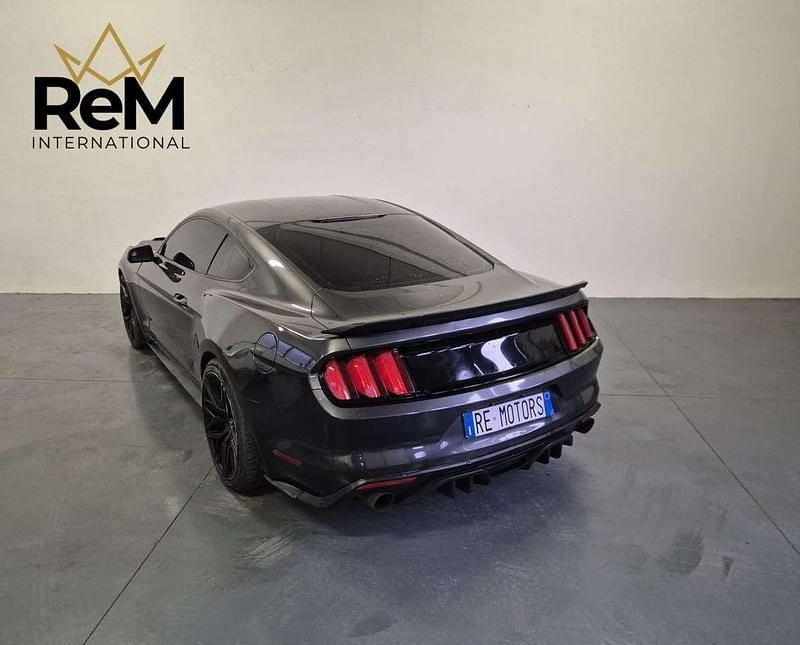 Usata Ford Mustang 317 CV (233 kW) 2015 Grigio Coupé