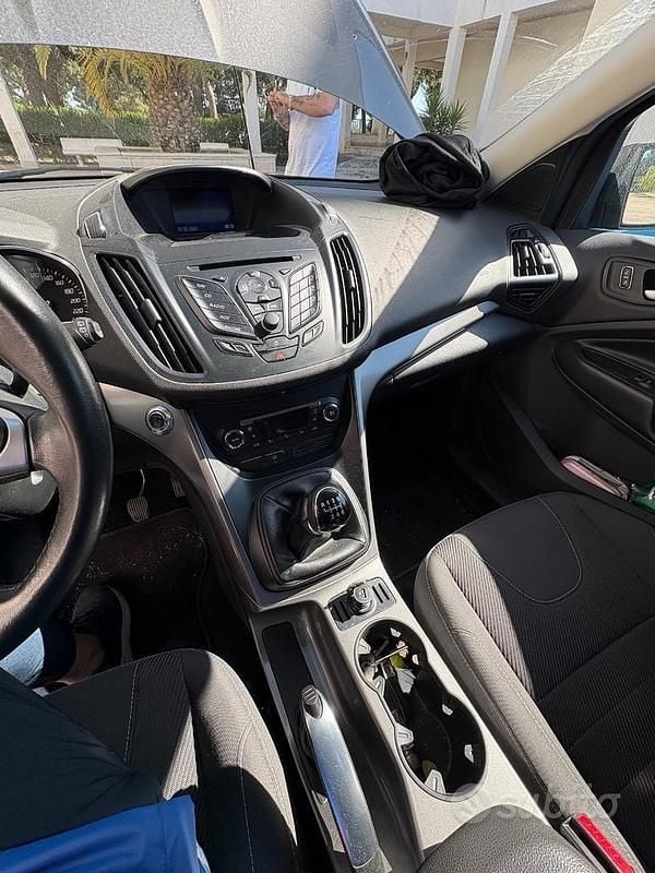 Usata Ford Kuga 140 CV (102 kW) 2014 Grigio SUV