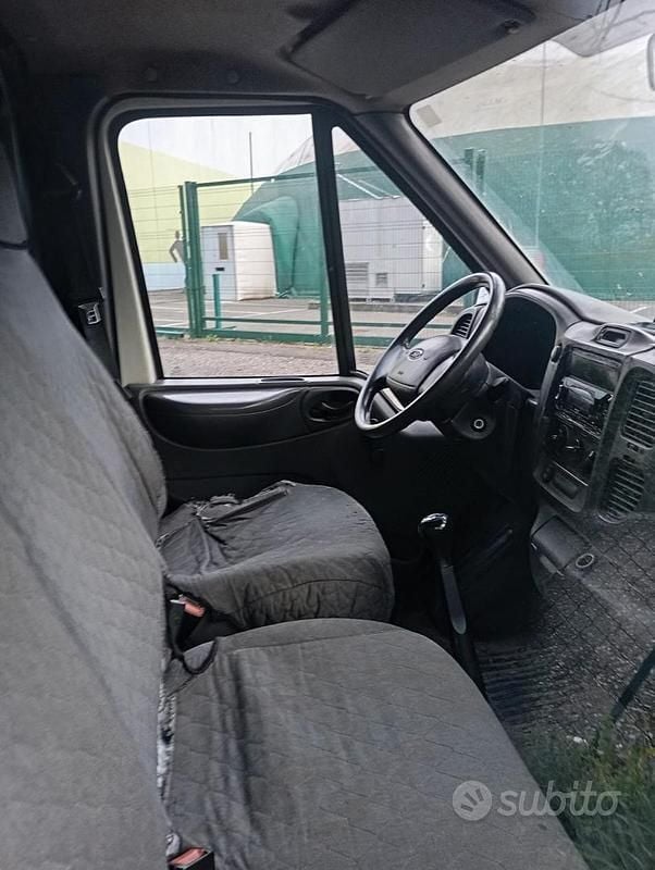 Usata Ford Transit 101 CV (74 kW) 2000 Bianco Berlina