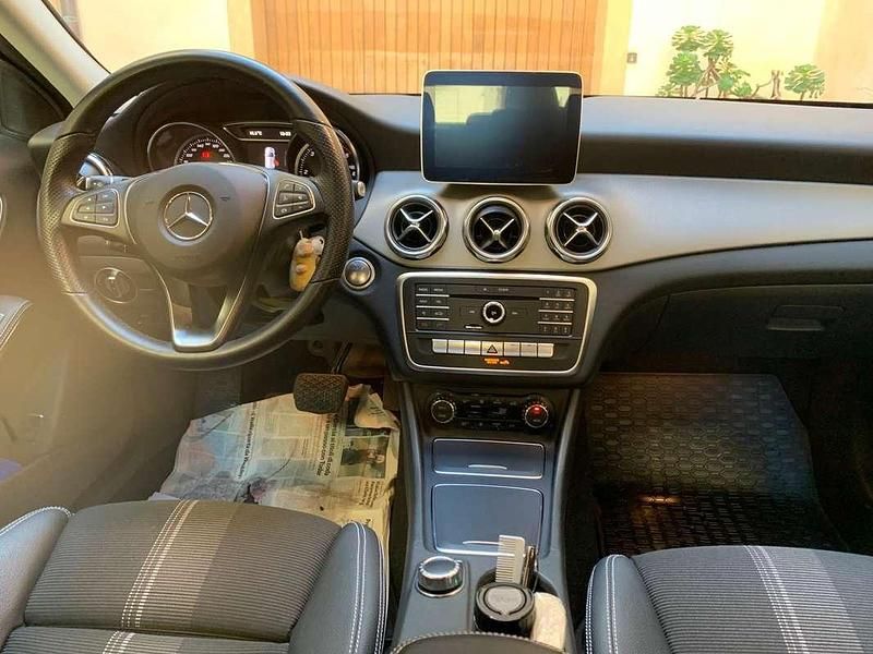 Usata Mercedes GLA200 136 CV (100 kW) 2019 SUV