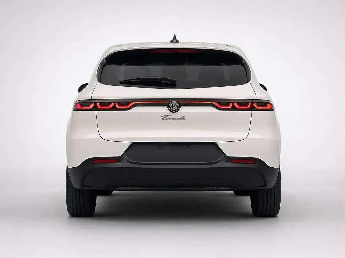 Nuova Alfa Romeo Tonale Ti 160 CV (117 kW) 2026 Bianca SUV