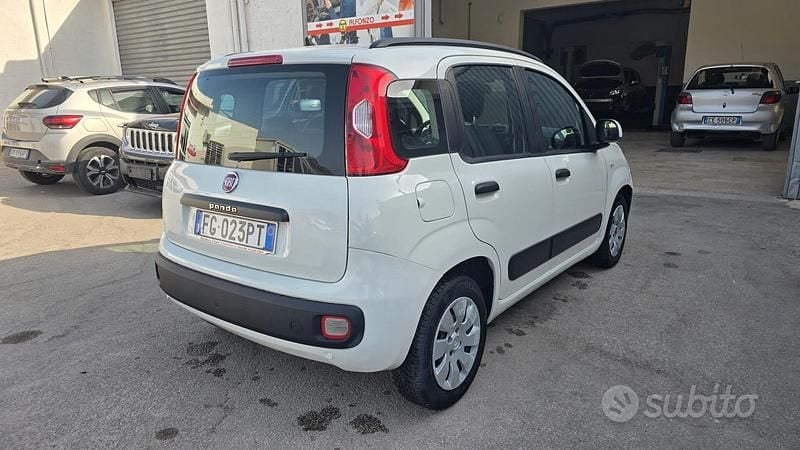 Usata Fiat Panda Lounge 95 CV (69 kW) 2015 Bianco Utilitaria
