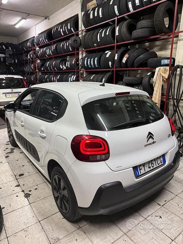 Usata Citroën C3 101 CV (74 kW) 2019 Bianco Utilitaria