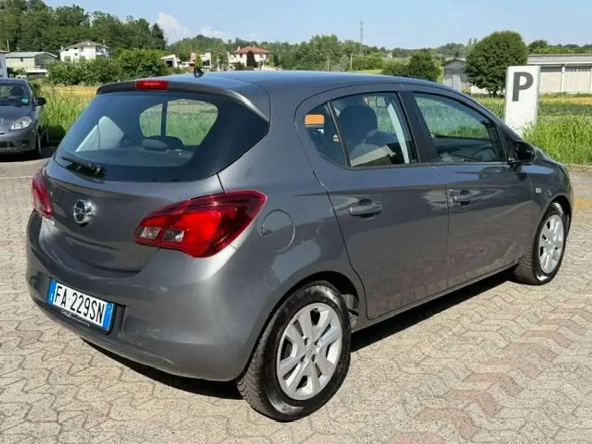 Usata Opel Corsa Cosmo 69 CV (50 kW) 2015 Grigio antracite met Utilitaria