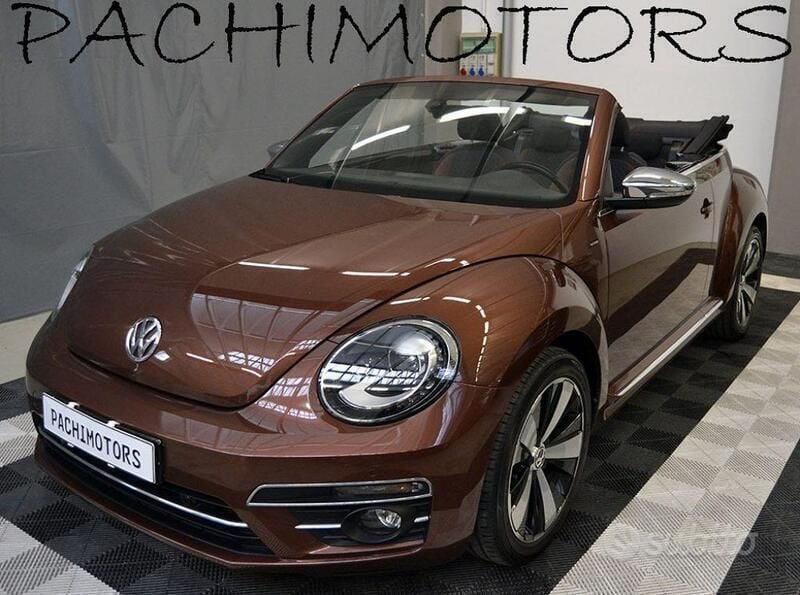 Usata VW Beetle Cabriolet Sport 150 CV (110 kW) 2017 Marrone Cabrio