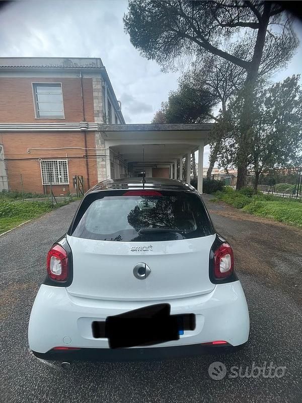 Usata Smart ForFour Passion 90 CV (66 kW) 2016 Bianco Utilitaria