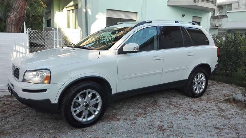 Bianco Usata 2011 Volvo XC90 Summum SUV | 11.650 € (Buon prezzo) - Immagine 1/4