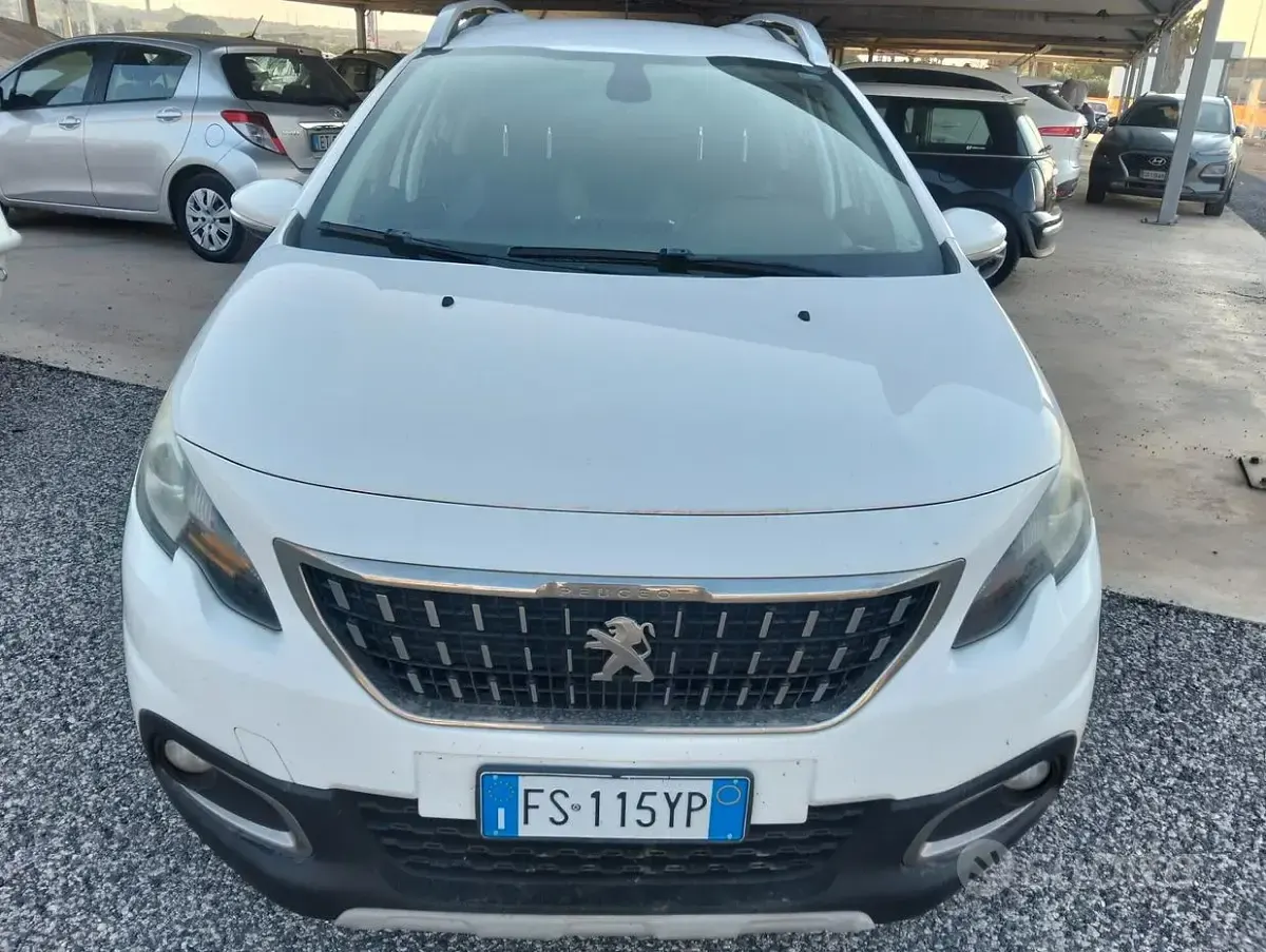 Usata Peugeot 2008 Allure 110 CV (80 kW) 2019 Bianco SUV