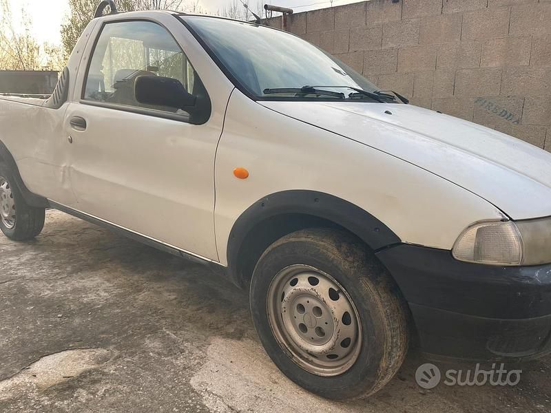Usata Fiat Strada 2001 Bianco Pick-up
