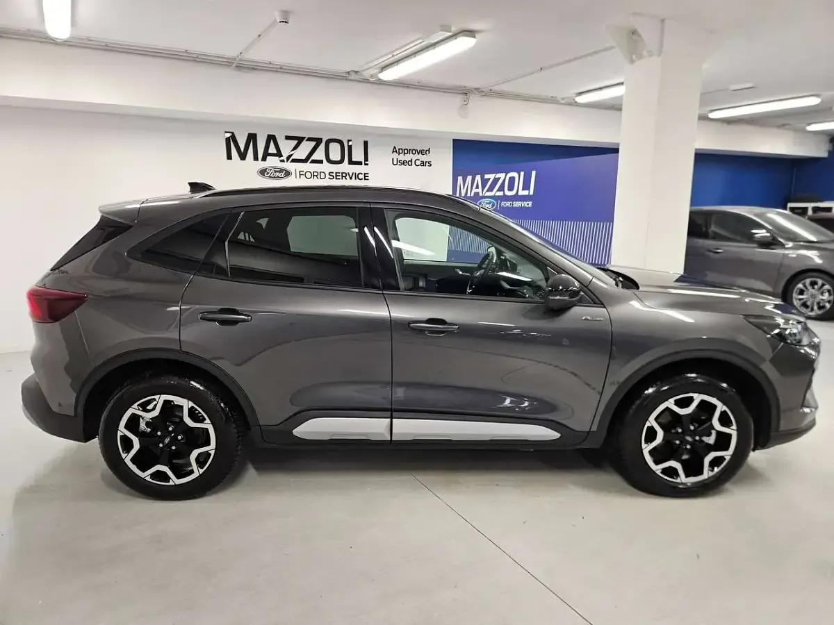 Usata Ford Kuga Active X 243 CV (178 kW) 2025 Magnetic grey SUV