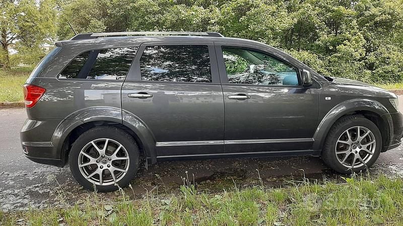 Usata Fiat Freemont Lounge 170 CV (125 kW) 2014 Grigio SUV