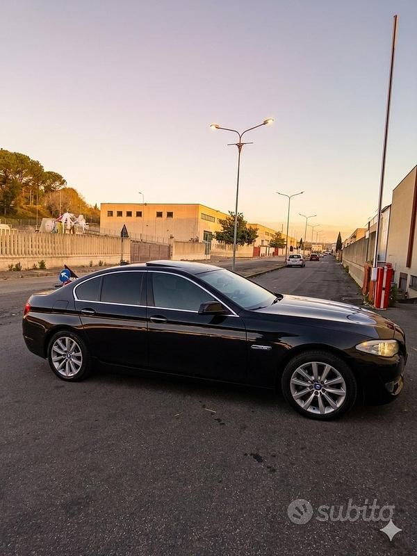 Usata BMW 525 Efficient Dynamics 218 CV (160 kW) 2013 Nero Berlina