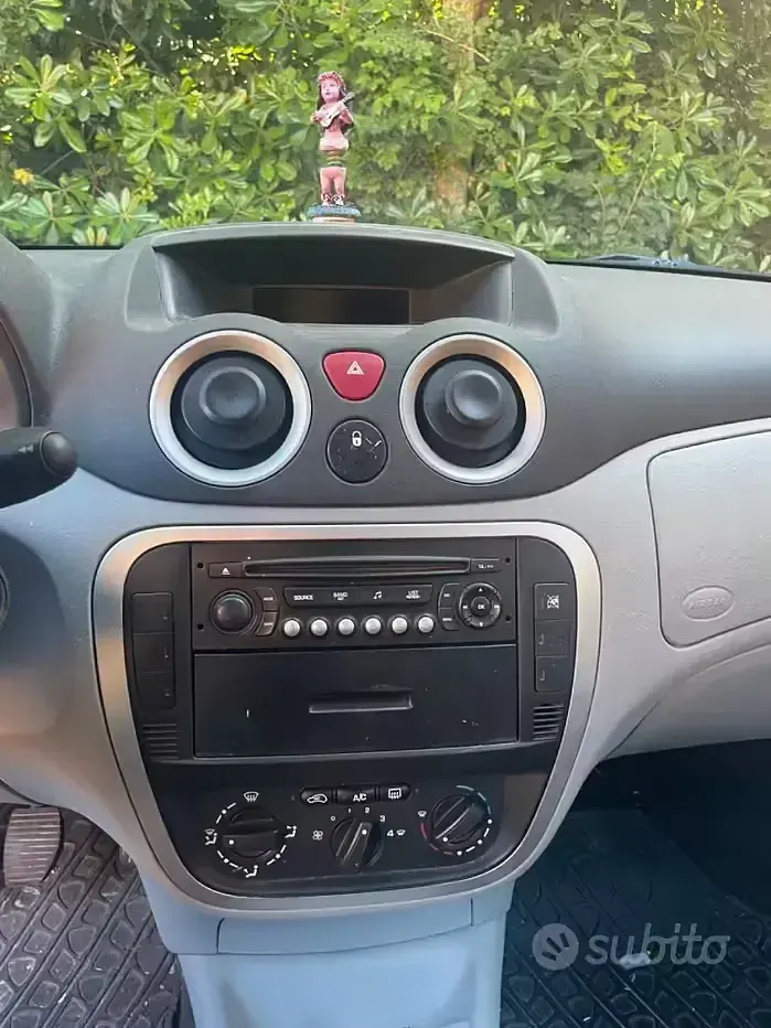 Usata Citroën C3 68 CV (50 kW) 2006 Nero Cabrio