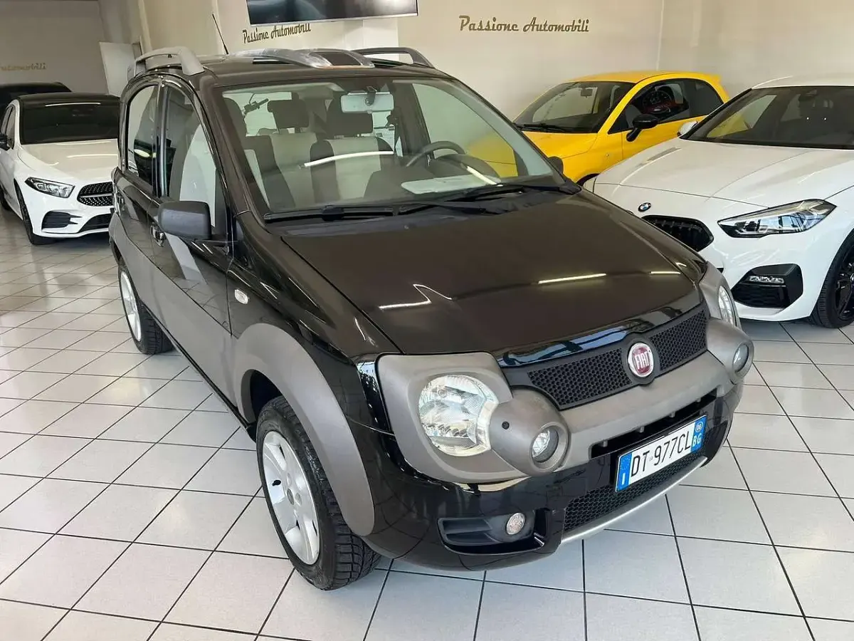 Usata Fiat Panda 4x4 Cross 69 CV (50 kW) 2008 Nero Utilitaria