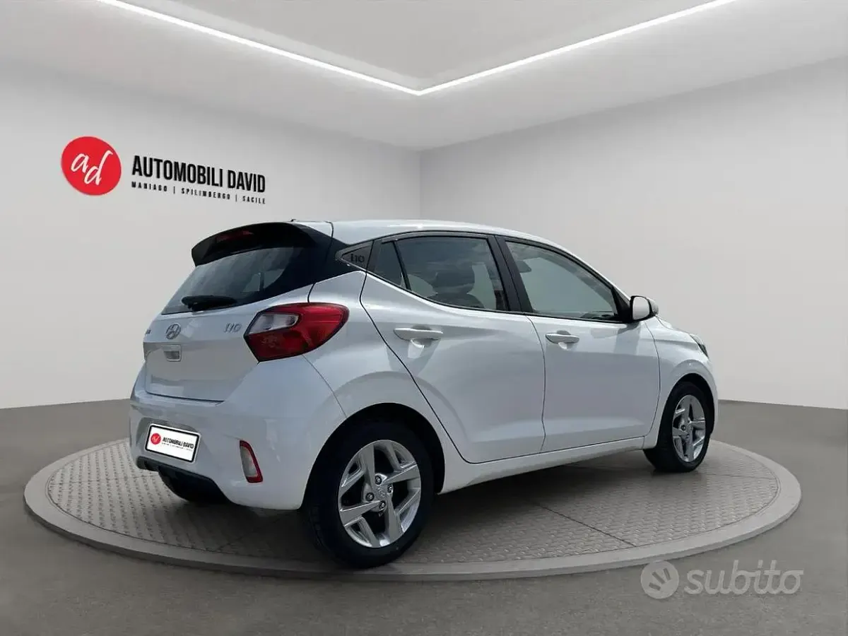 Usata Hyundai i10 Prime 67 CV (49 kW) 2022 Bianco Utilitaria