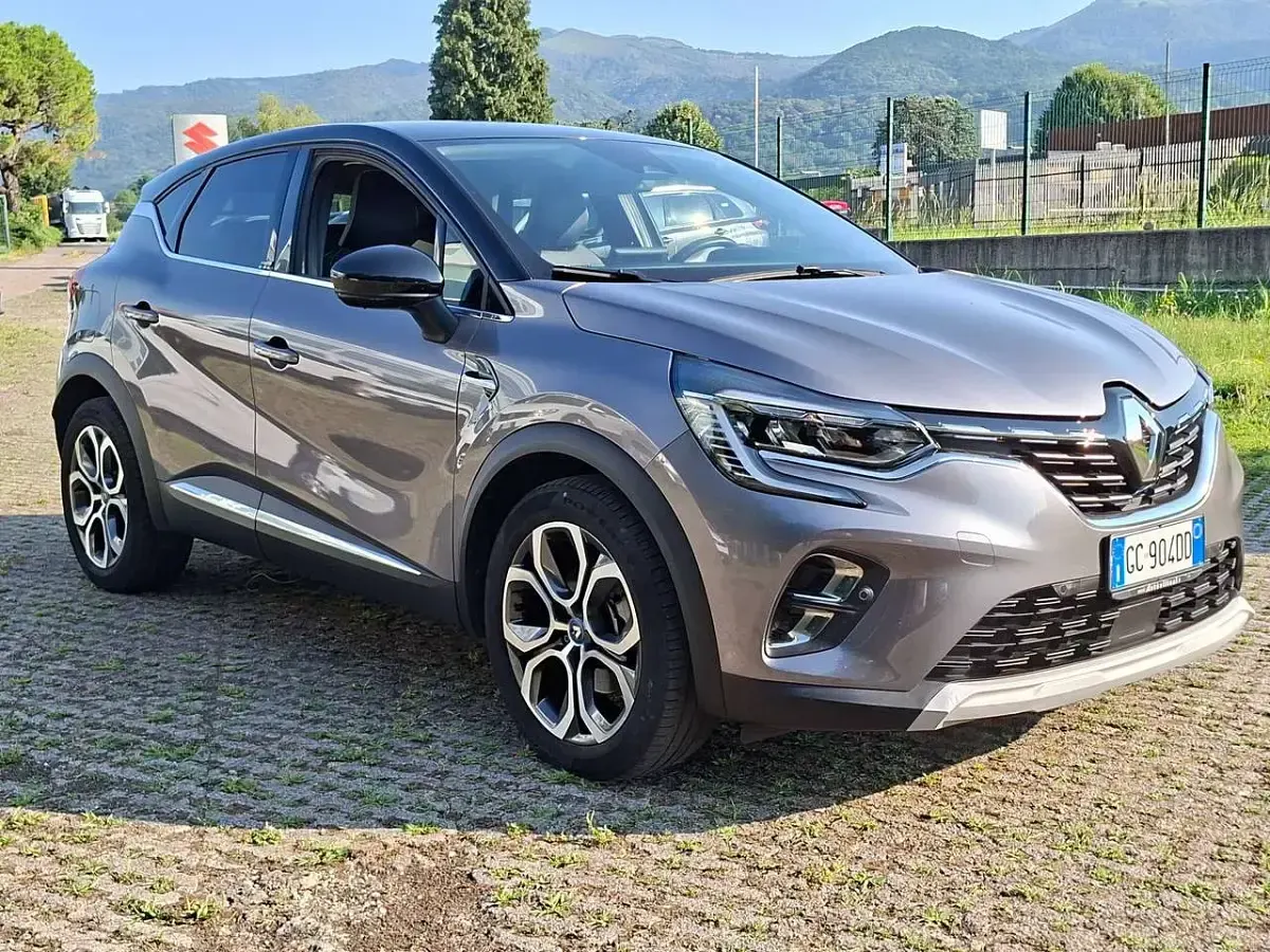 Usata Renault Captur Intens 92 CV (67 kW) 2020 Grigio SUV