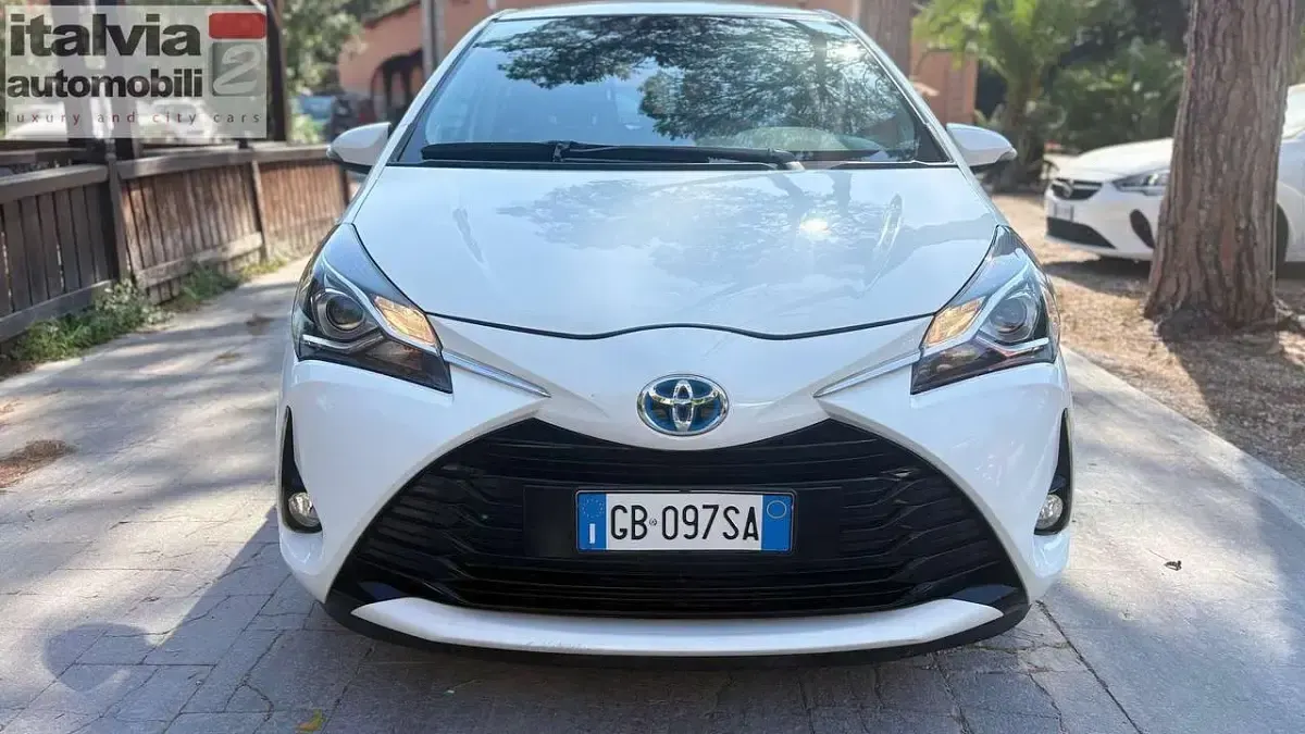 Usata Toyota Yaris Hybrid Active 101 CV (74 kW) 2020 Other Berlina