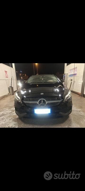 Usata Mercedes CLA220 177 CV (130 kW) 2019 Nero Berlina