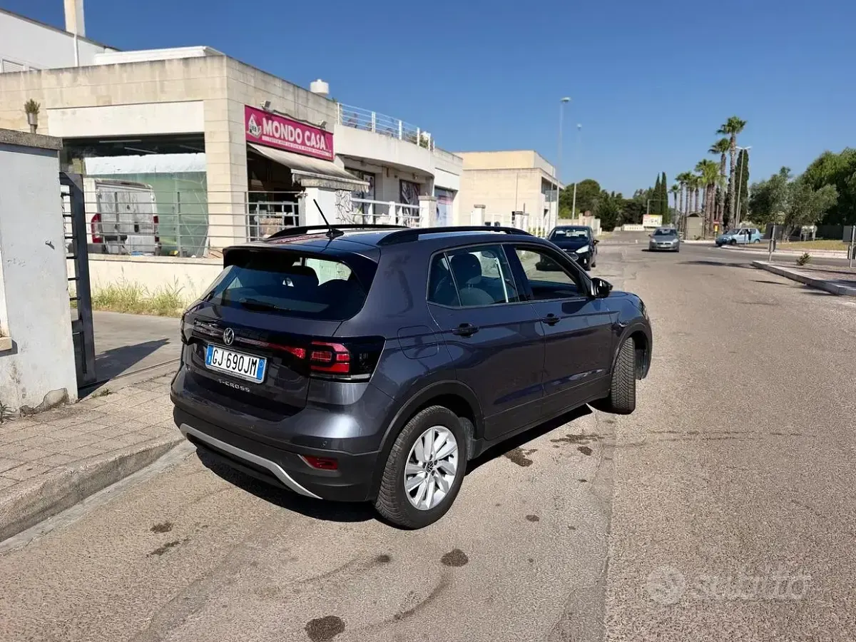 Usata VW T-Roc Advance 110 CV (80 kW) 2022 Grigio SUV