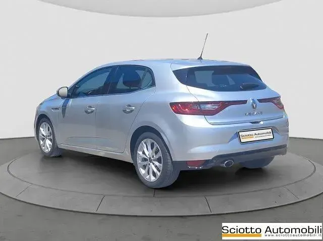 Usata Renault Mégane IV Intens 110 CV (80 kW) 2018 Argento Berlina