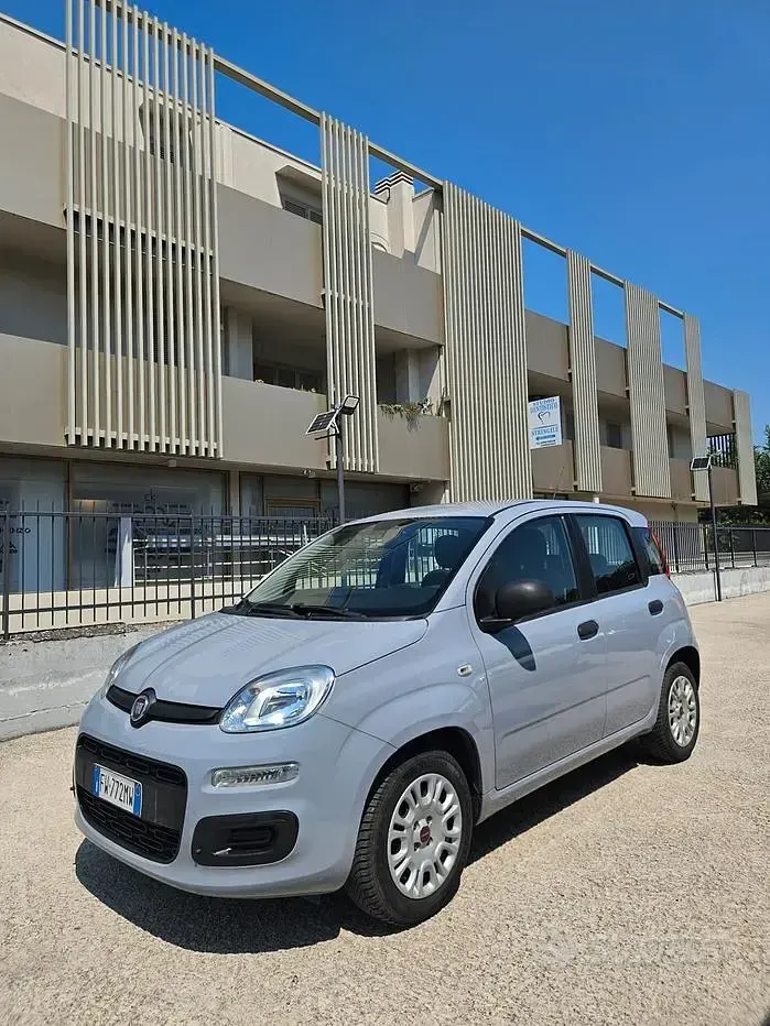 Usata Fiat Panda Easy 69 CV (50 kW) 2019 Grigio Utilitaria