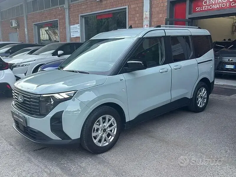 Usata Ford Tourneo Courier Titanium 125 CV (91 kW) 2024 Other Monovolume