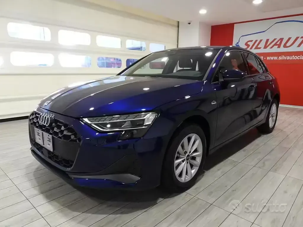 Usata Audi A3 Business 150 CV (110 kW) 2024 Bianco Berlina