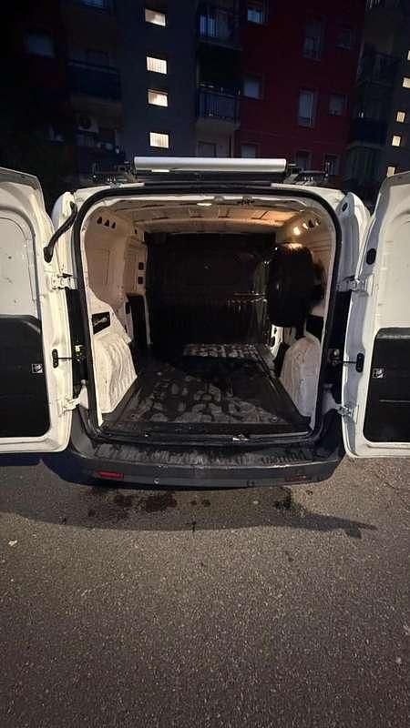 Usata Fiat Doblò Easy 120 CV (88 kW) 2016 Monovolume