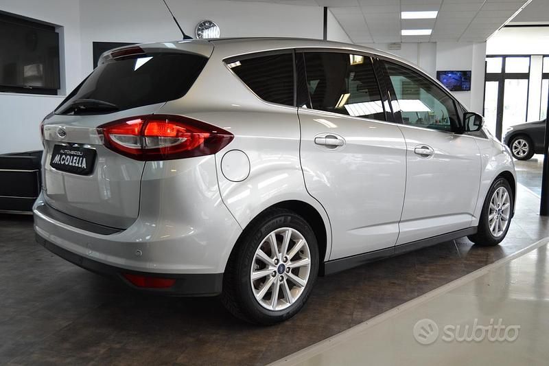 Begagnad Ford C-MAX Titanium 120 HK (88 kW) 2016 Grå Minibuss