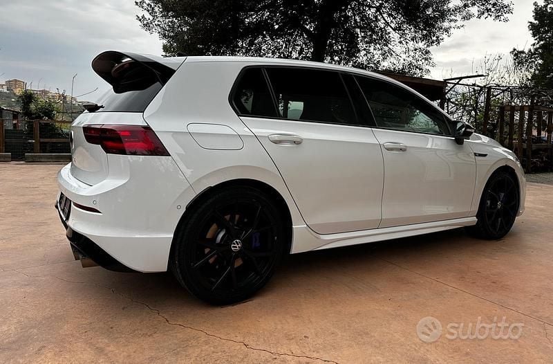 Usata VW Golf VIII R 315 CV (231 kW) 2022 Bianco Berlina