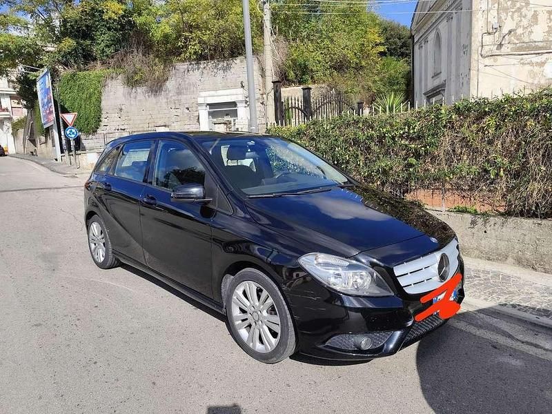 Usata Mercedes B160 Premium 90 CV (66 kW) 2014 Nero Monovolume