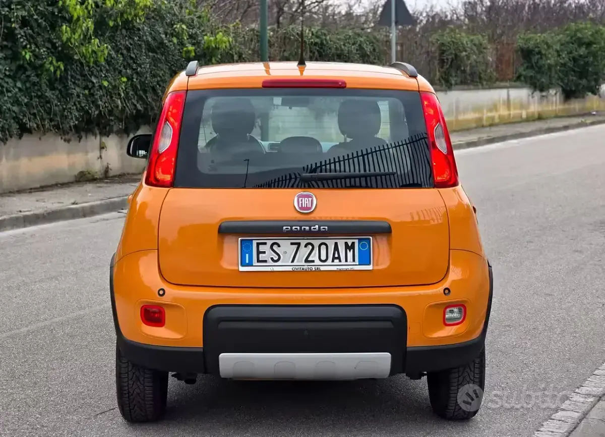 Second-hand Fiat Panda 4x4 Trekking 75 CP (55 kW) 2014 Portocaliu Hatchback