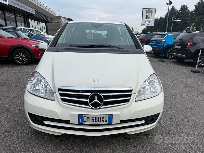 Occasion Mercedes A160 Executive 82 ch (60 kW) 2012 Blanc Berline