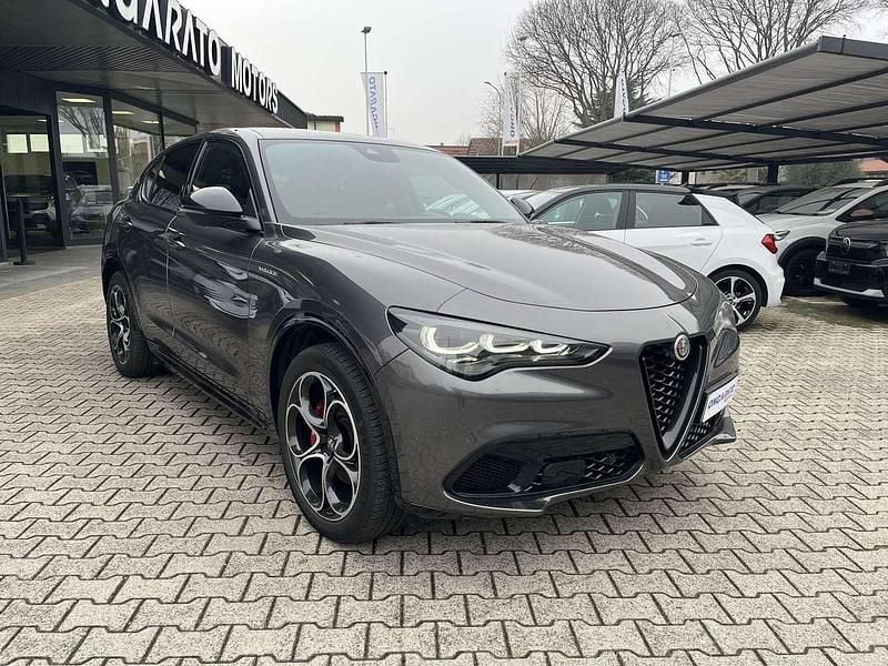 Usata Alfa Romeo Stelvio Veloce 209 CV (153 kW) 2025 Grigio SUV