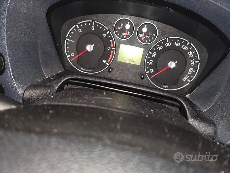 Usata Ford Fusion 2006 Blu Utilitaria