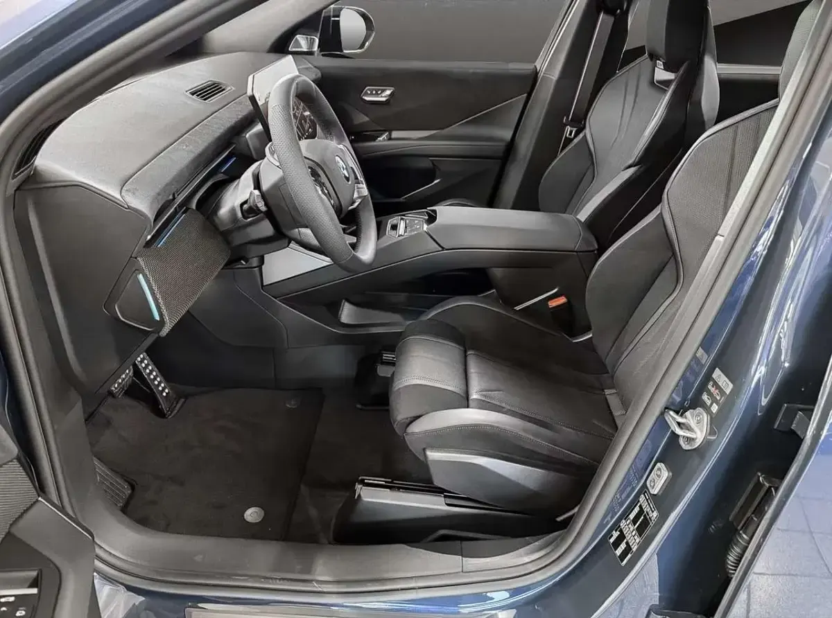 Usata BMW iX3 M Sport 344 kW (468 CV) 2026 Blu/azzurro SUV