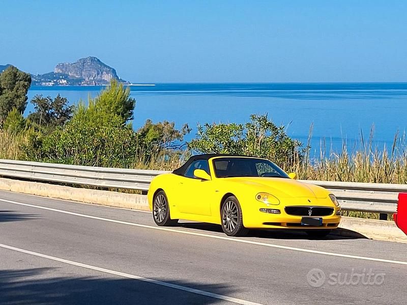 Begagnad Maserati 4200 390 HK (286 kW) 2002 Gul Cab