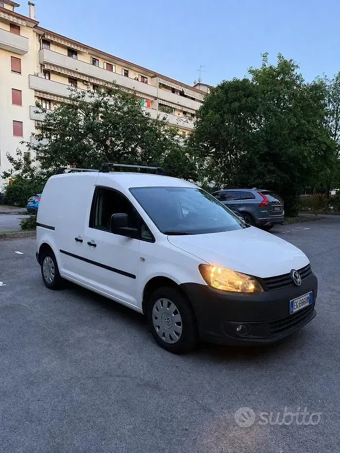 Usata VW Caddy 102 CV (75 kW) 2010 Monovolume
