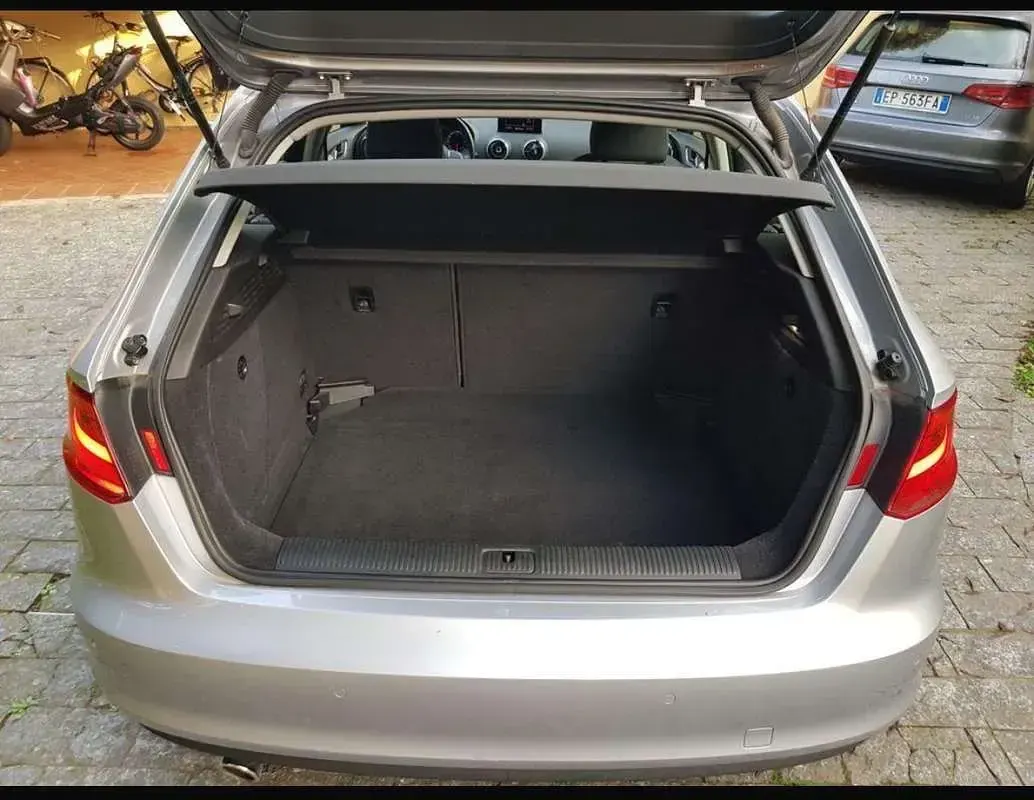 Usata Audi A3 Attraction 110 CV (80 kW) 2015 Grigio Berlina