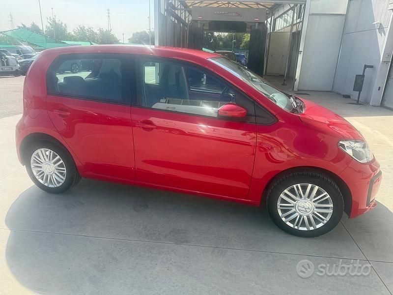 Usata VW up! 66 CV (48 kW) 2021 Rosso Utilitaria