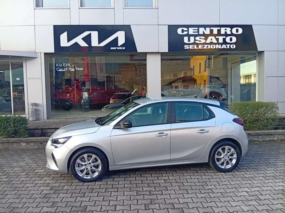 Usata Opel Corsa Edition 101 CV (74 kW) 2023 Argento Utilitaria