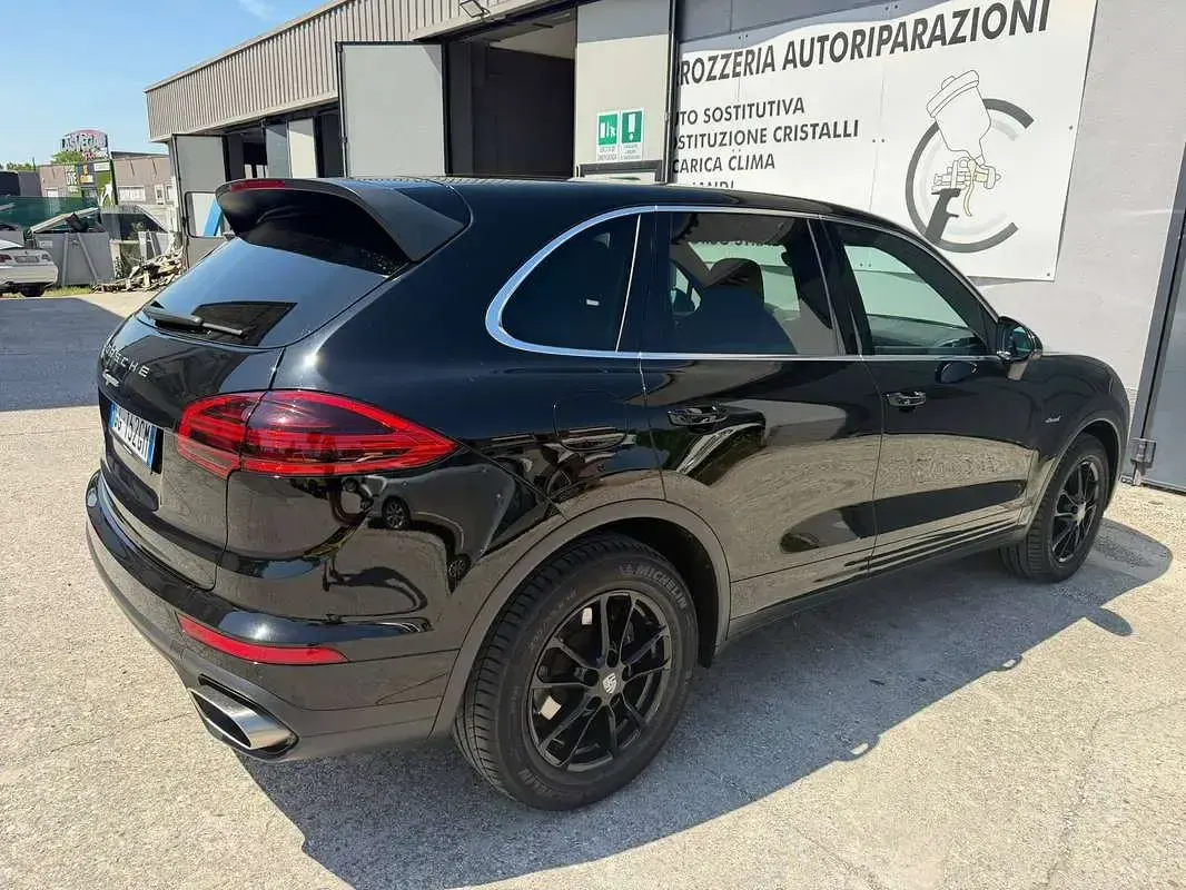 Usata Porsche Cayenne 250 CV (183 kW) 2015 Nero SUV