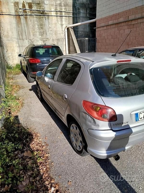 Usata Peugeot 206 68 CV (50 kW) 2006 Berlina