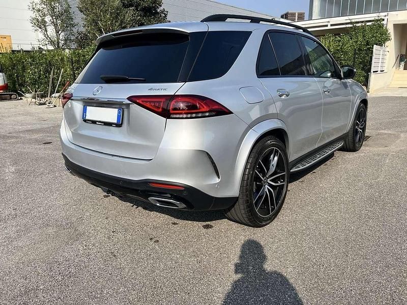 Käytetty Mercedes GLE400 Premium 330 HP (242 kW) 2019 Hopea Katumaasturi