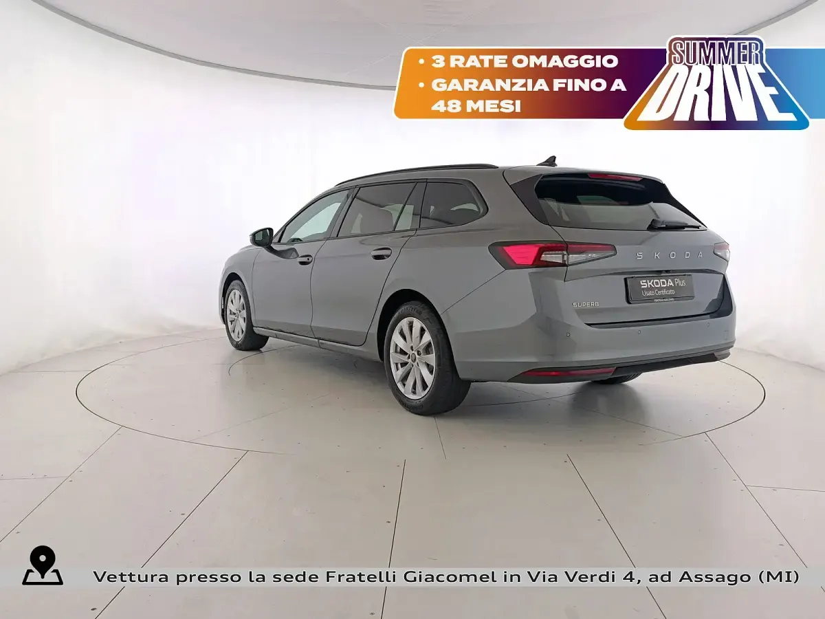 Usata Skoda Superb Selection 150 CV (110 kW) 2025 Grigio graphite metallizzato Station wagon