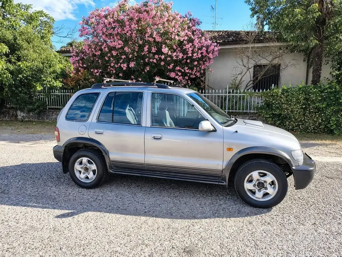 Usata Kia Sportage 83 CV (61 kW) 2001 Grigio SUV