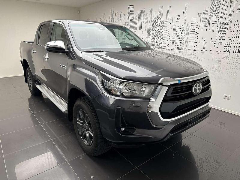Nuova Toyota HiLux Lounge 150 CV (110 kW) 2025 Grigio Pick-up