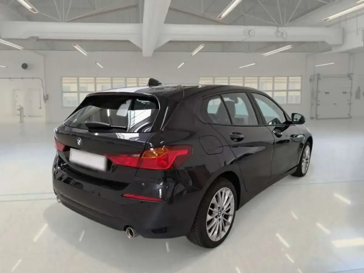 Usata BMW 120 Advantage 190 CV (139 kW) 2023 Nero Berlina