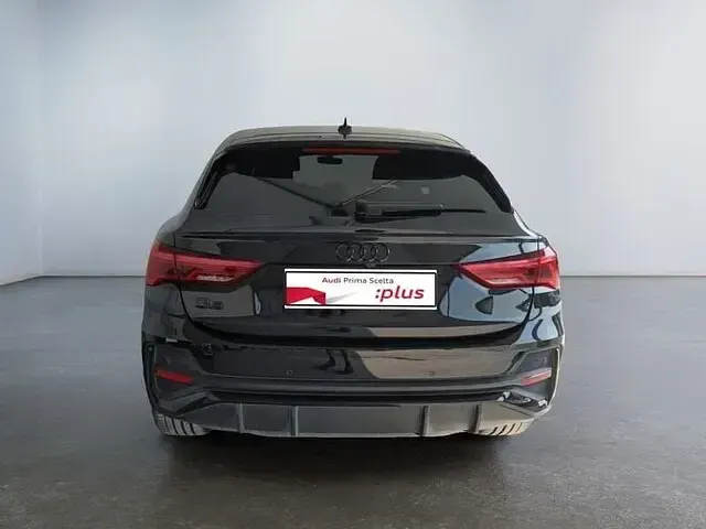 Usata Audi Q3 Sportback Comfort 150 CV (110 kW) 2023 Nero SUV